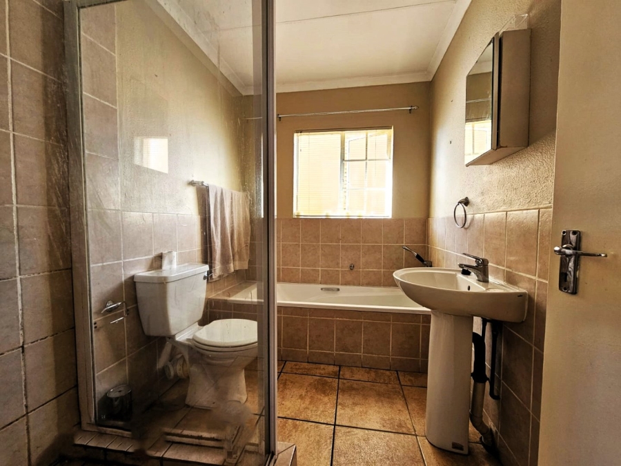 2 Bedroom Property for Sale in Sasolburg Ext 11 Free State